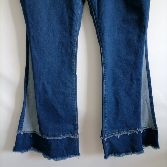 NWT Shein Womens Denim Blue High Rise Raw Hem Modern Look Flare Jeans Size 4XL - Picture 3 of 8